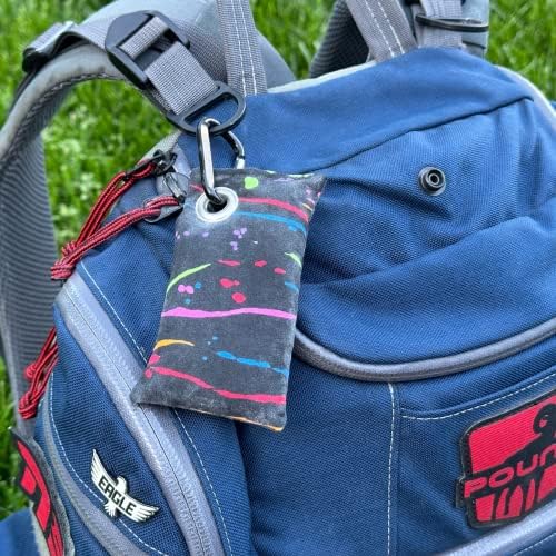 Hyzer Hound Discs chalk bag clipped to a disc golf backpack
